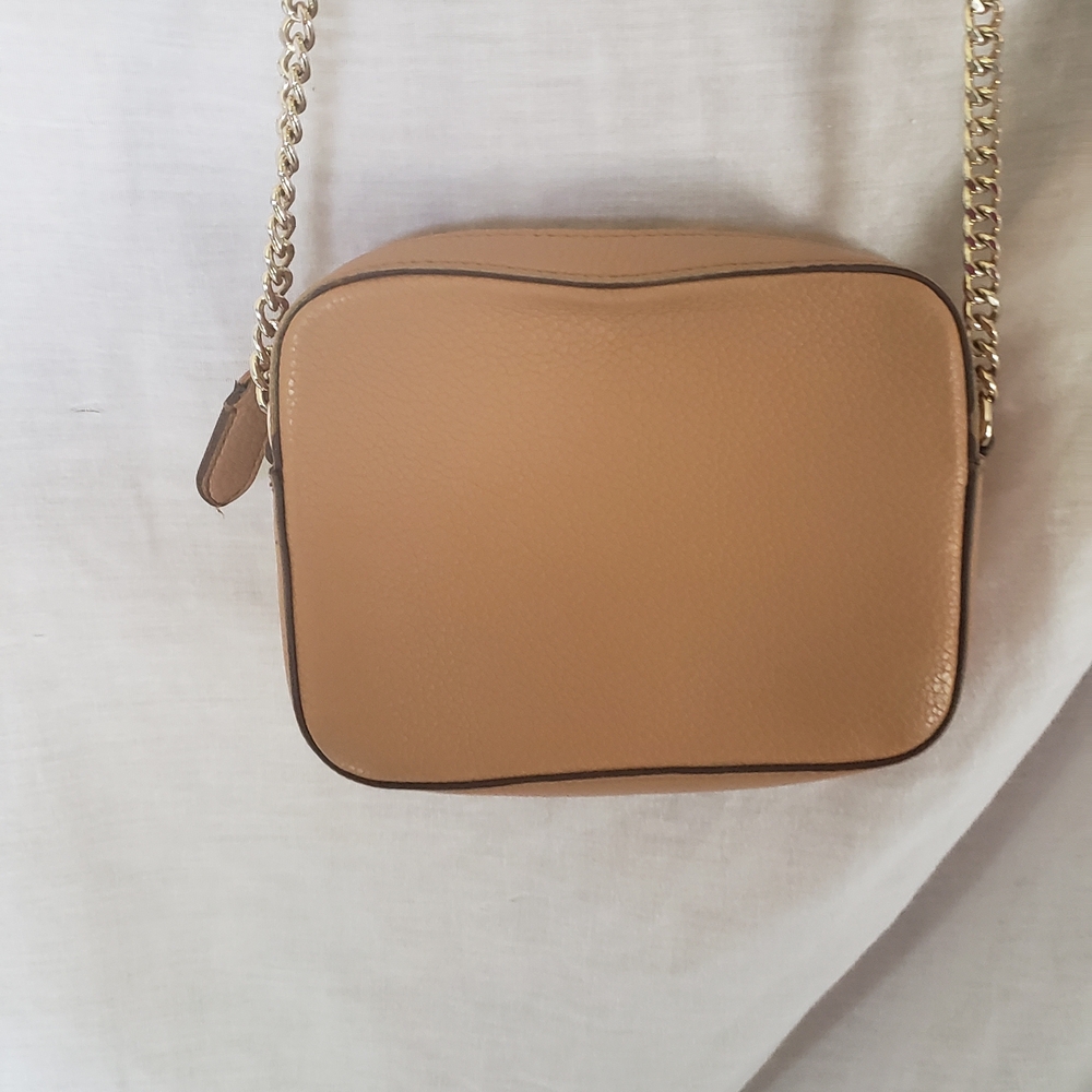 DKNYC Tan Crossbody Bag with Gold Chain - Picture 4 of 9